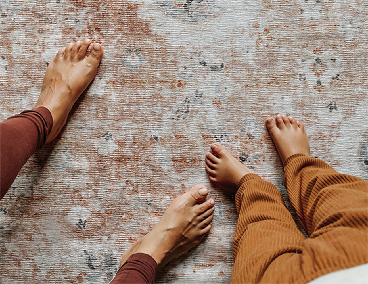 Cushioned rug pad